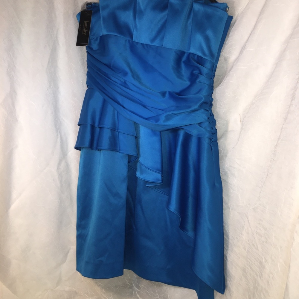 Formal laundry dress by Shelli Segal size 2 NWT